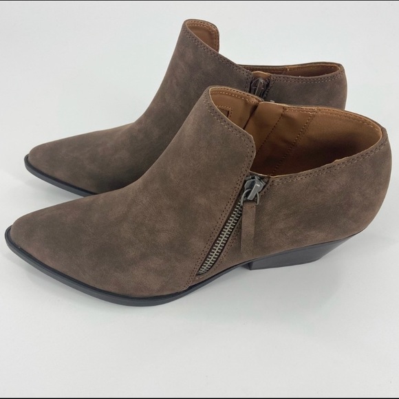 Indigo Rd. Brown Dallin  Ankle Fashion Boots Size 7.5 - Picture 3 of 6